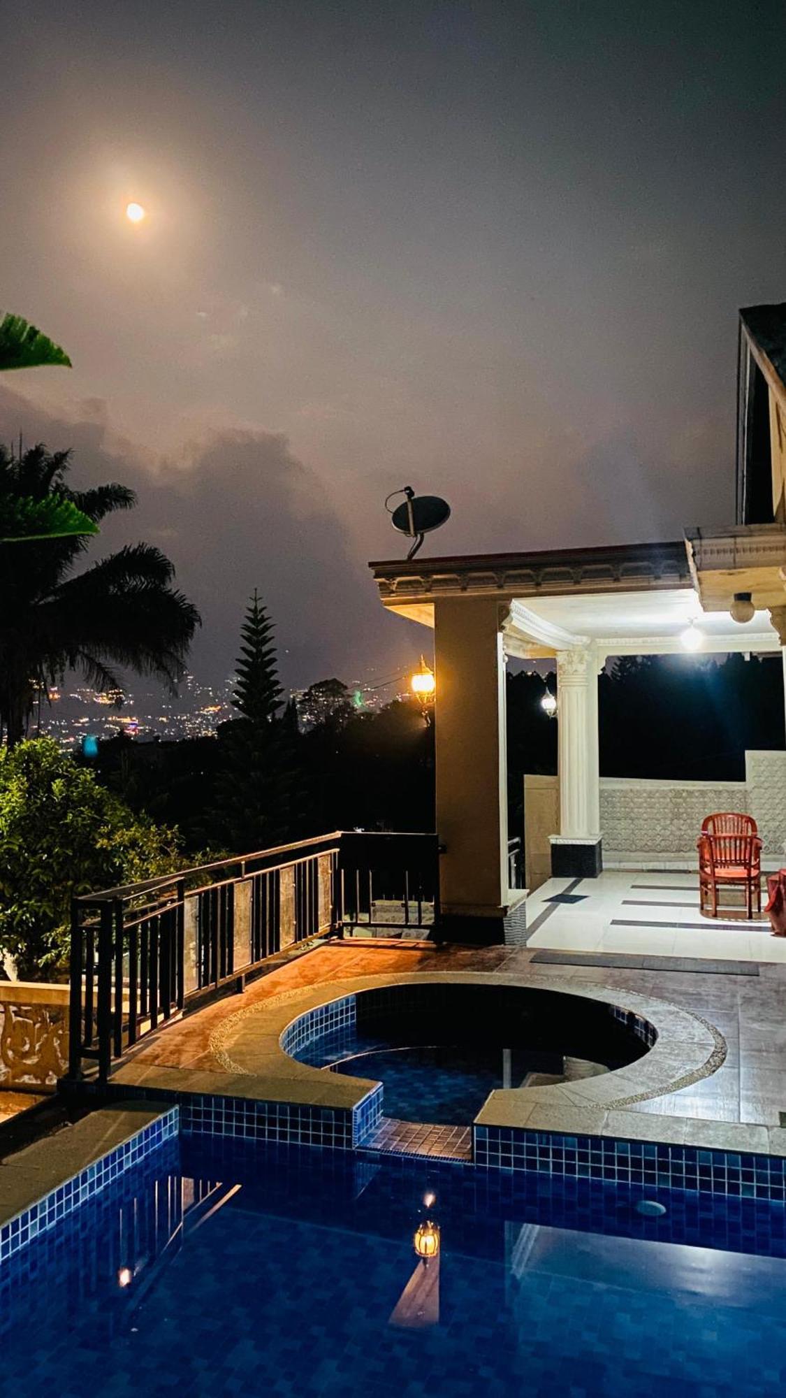 Villa Bravira Cisarua Exterior photo